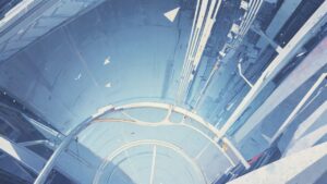 未来都市・高層ビル・円形通路のイラスト素材｜商用利用可